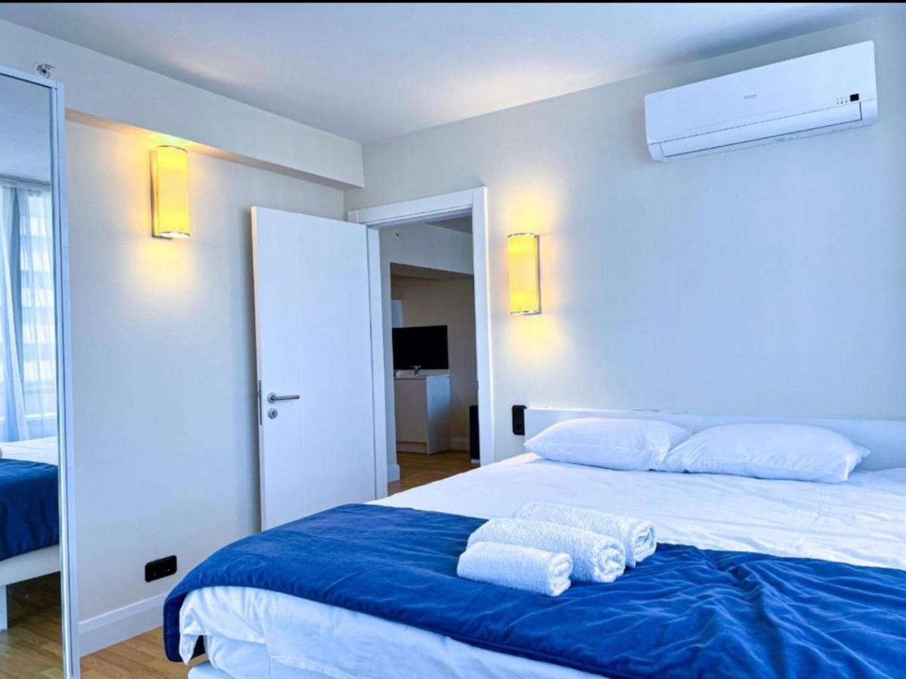 Orbi City Apartment With Sea View Batumi Exterior photo