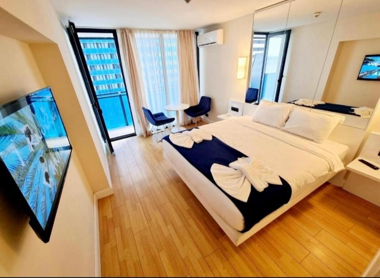 Orbi City Apartment With Sea View Batumi Exterior photo