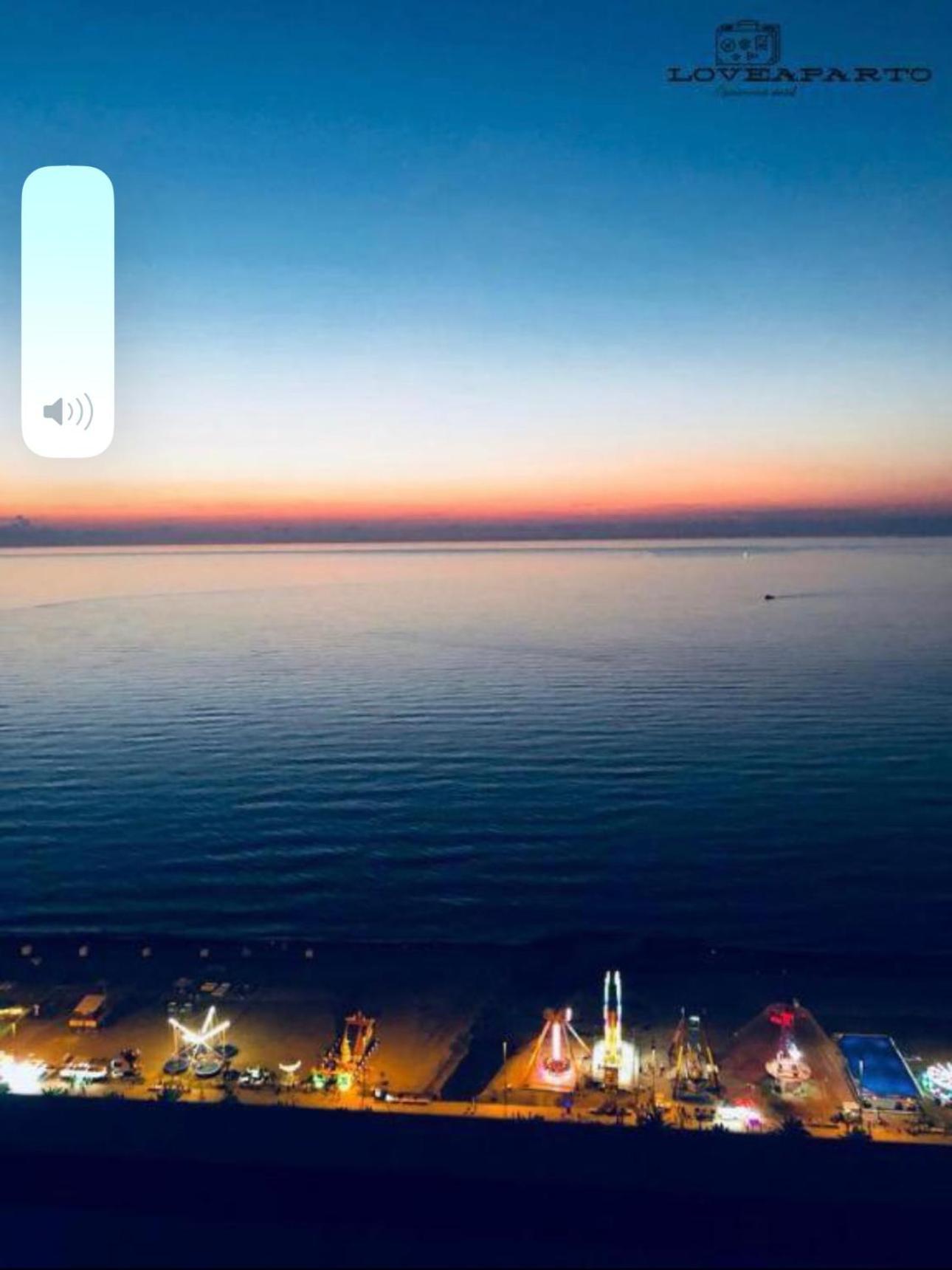 Orbi City Apartment With Sea View Batumi Exterior photo