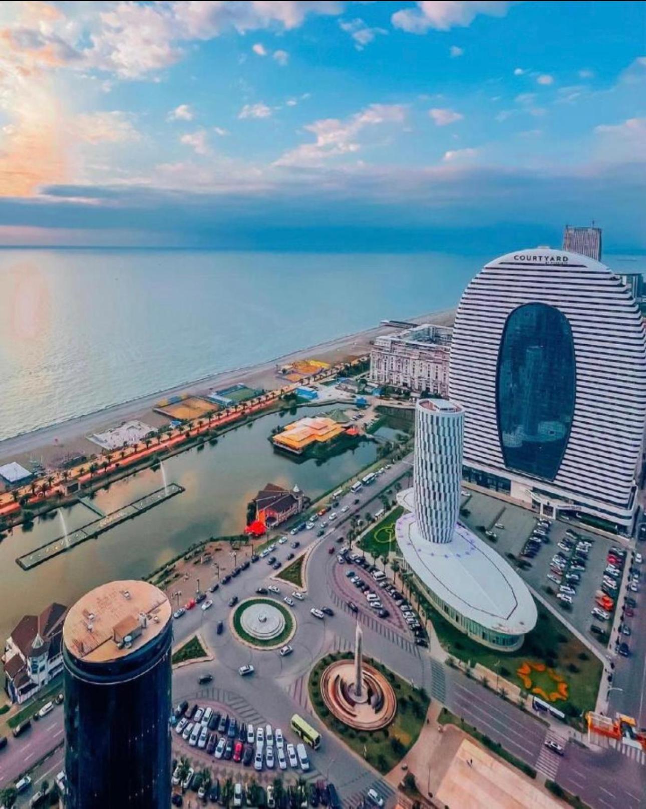 Orbi City Apartment With Sea View Batumi Exterior photo