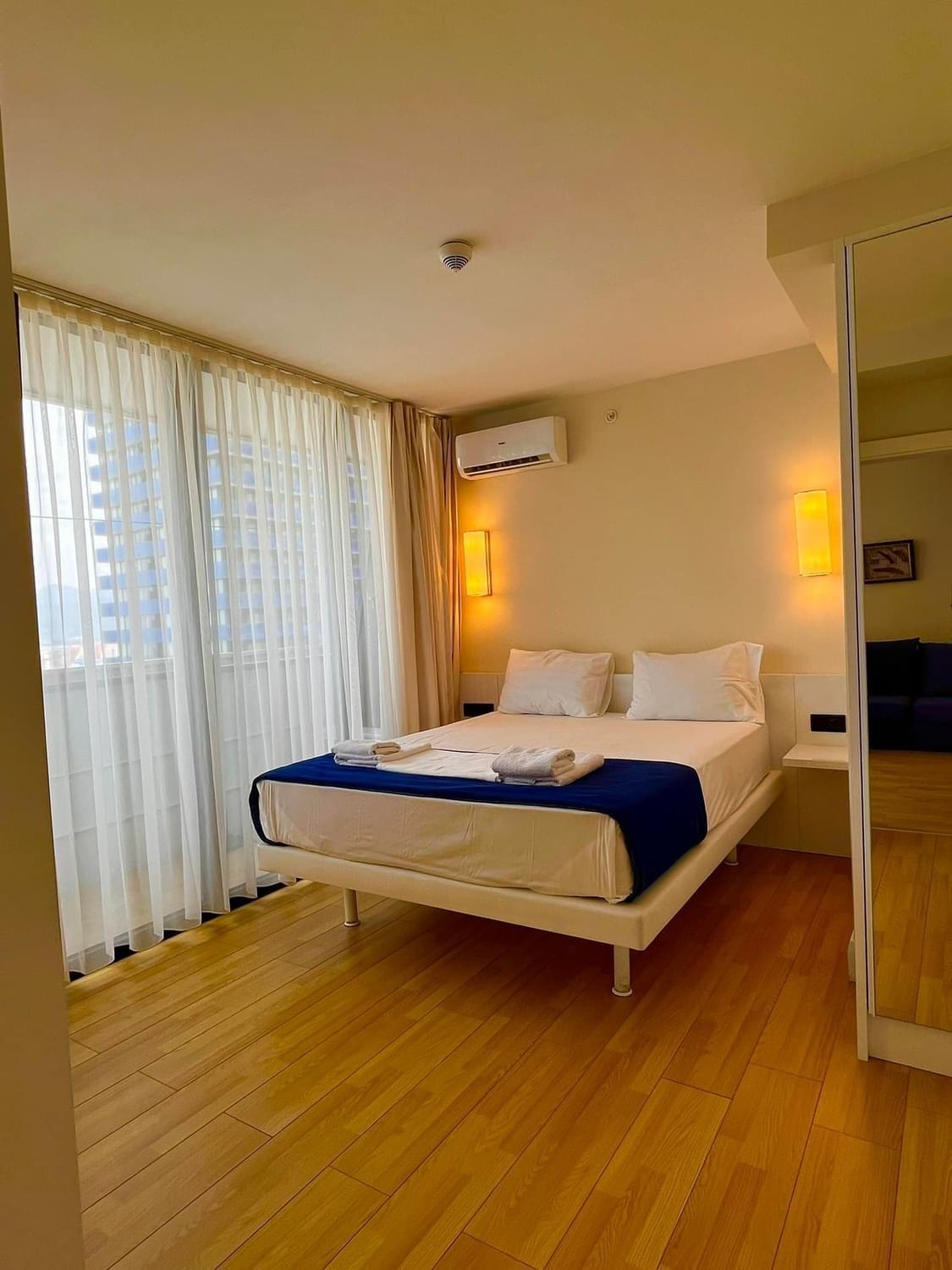 Orbi City Apartment With Sea View Batumi Exterior photo