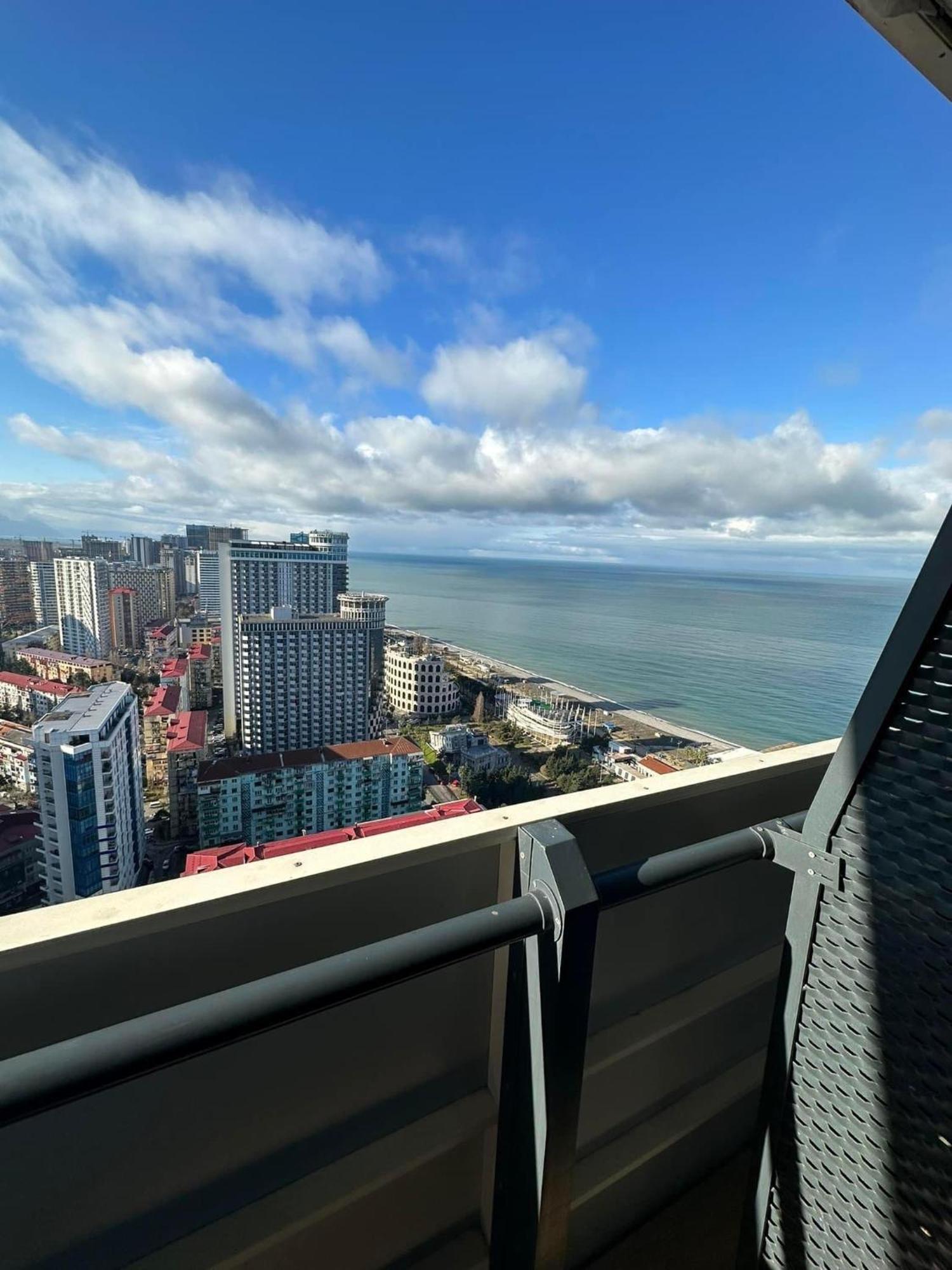 Orbi City Apartment With Sea View Batumi Exterior photo